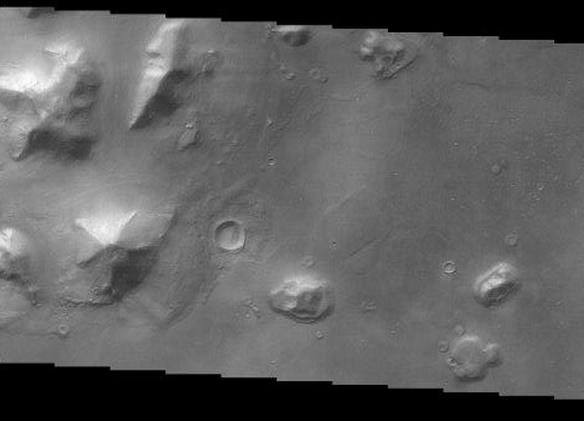 Взаимное расположение пирамиды D&M (слева) и "Лица" (справа) Взаимное расположение пирамиды D&M (слева) и "Лица" (справа)